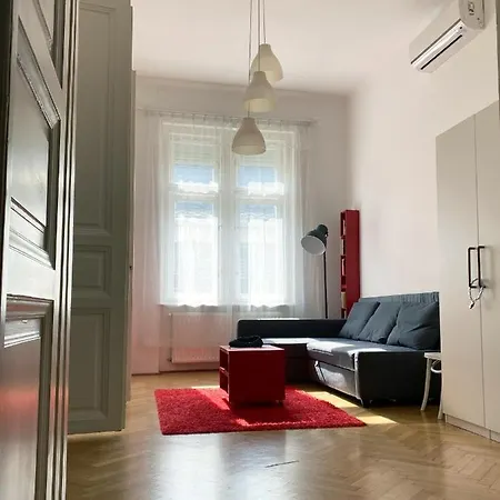 Awesome In The Apartment Budapest